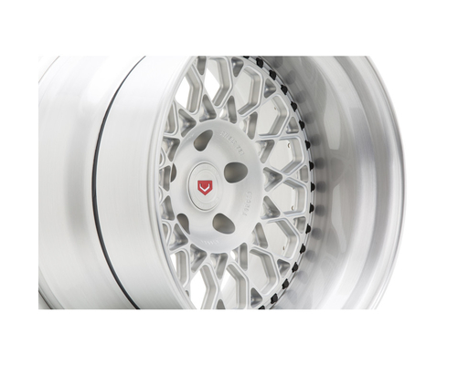 عجلات Vossen ERA-1 متعددة الأضلاع الفضية 3 قطع لسيارة BMW E46 M3