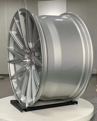 عجلات فوسن HF-4T مزورة بالفضة لأودي RS4 A6