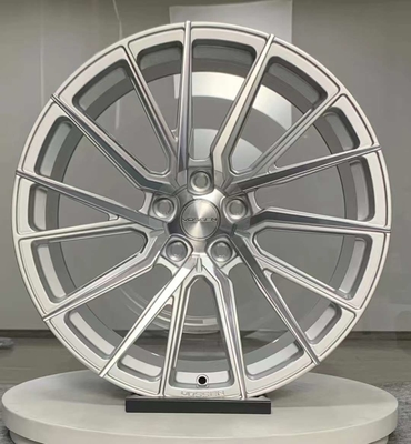 عجلات فوسن HF-4T مزورة بالفضة لأودي RS4 A6