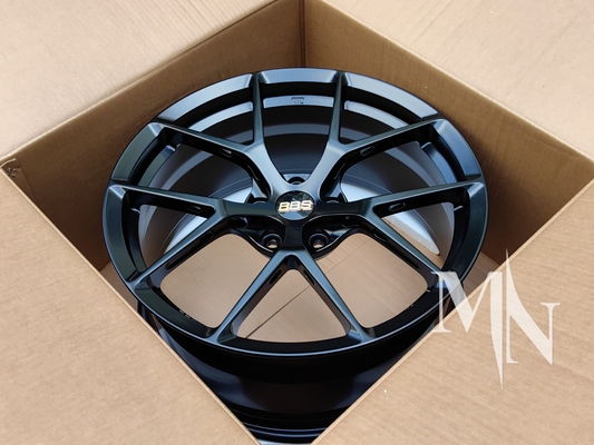 BBS FI R عجلات سوداء مصنعة خصيصاً للسيارات BMW M2 M3 متوفرة