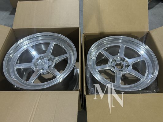 5x114.3 صياغة عجلات السيارات لنيسان 350Z 370Z الفضة الملمعة النهاية
