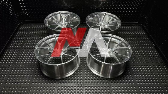 عجلات BMW Forged مصقولة فضية وجه مصقول لـ F87 F80 F82 F90 M2 M3 M4 M5
