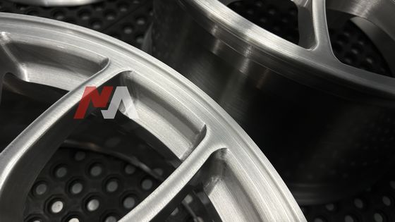 عجلات فيراري F430 مسبوكة بلمسة نهائية شفافة مصقولة، مسبوكة RE-01