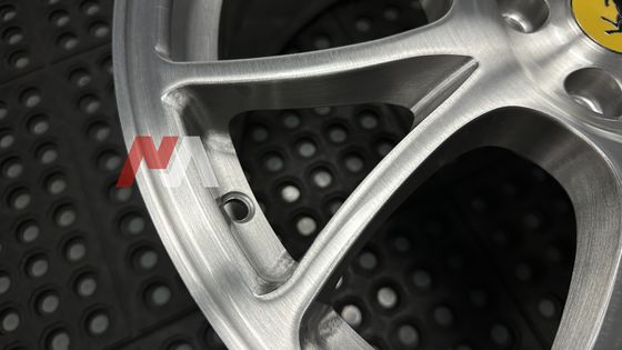 عجلات فيراري F430 مسبوكة بلمسة نهائية شفافة مصقولة، مسبوكة RE-01