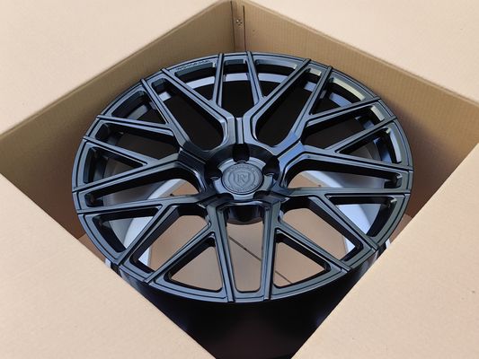 روهانا RFX10 ساطين أسود عجلات مزورة للكورفيت C8