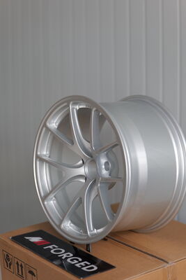 BBS RI D RID عجلات مزورة الماس الفضة